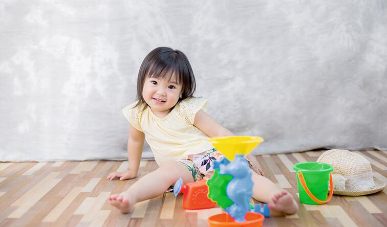 宝宝健康过夏天:中暑VS空调病,温度、水分是关键!